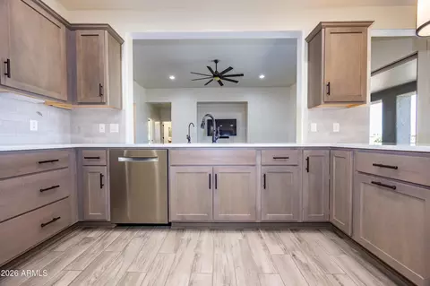Kitchen - 6345 E Red Oak Cir, Hereford, AZ 85615 photo 5 of 5
