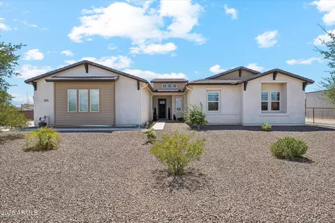 1647 E Lobo St, San Tan Valley, AZ 85140