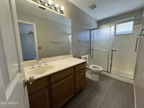 Bath - 663 W Nopal Ave, Mesa, AZ 85210 photo 1 of 2