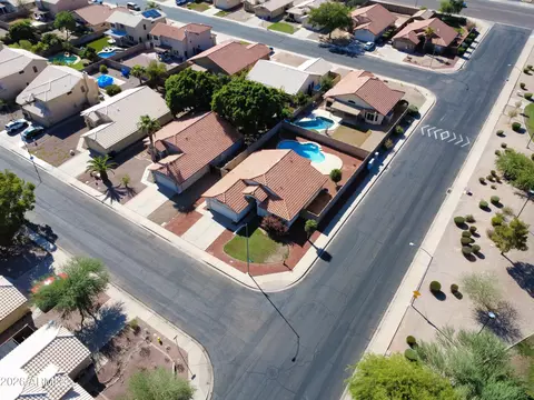 View/Area - 663 W Nopal Ave, Mesa, AZ 85210 photo 2 of 4