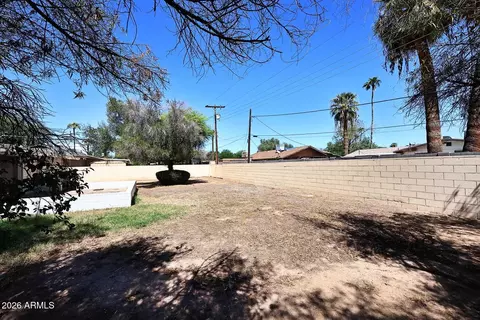 Exterior - 6151 N 9th Ave, Phoenix, AZ 85013 photo 5 of 8