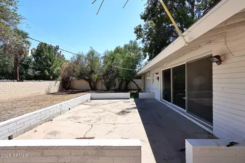 Exterior - 6151 N 9th Ave, Phoenix, AZ 85013 photo 2 of 8