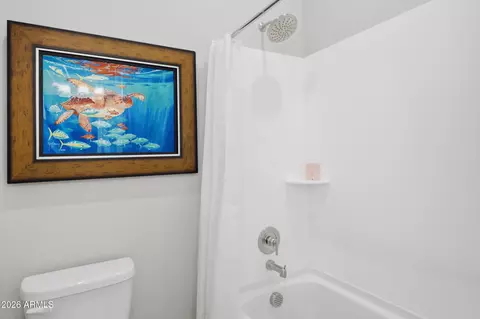 Bath - 6035 E Quail Ave, Phoenix, AZ 85054 photo 4 of 5