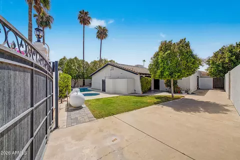 Exterior - 2068 E Cairo Dr, Tempe, AZ 85282 photo 8 of 11