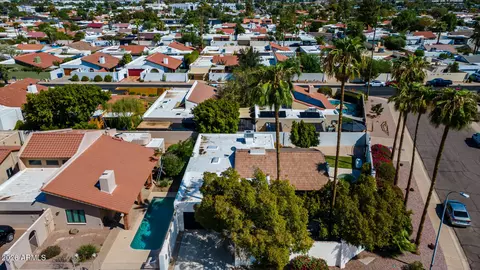 View/Area - 2068 E Cairo Dr, Tempe, AZ 85282 photo 7 of 12