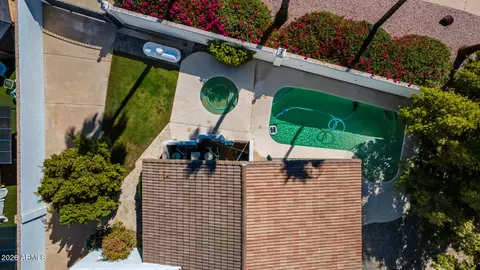 View/Area - 2068 E Cairo Dr, Tempe, AZ 85282 photo 1 of 12