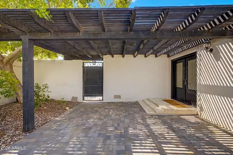 Exterior - 2068 E Cairo Dr, Tempe, AZ 85282 photo 3 of 11