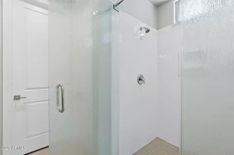 Bath - 4350 E Jesse St, Gilbert, AZ 85295 photo 3 of 5
