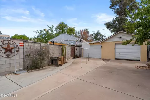 Exterior - 1833 E Roma Ave, Phoenix, AZ 85016 photo 2 of 7