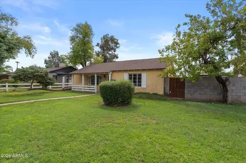 Exterior - 1833 E Roma Ave, Phoenix, AZ 85016 photo 1 of 7