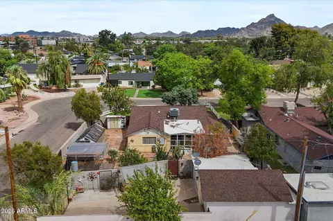 View/Area - 1833 E Roma Ave, Phoenix, AZ 85016 photo 4 of 5