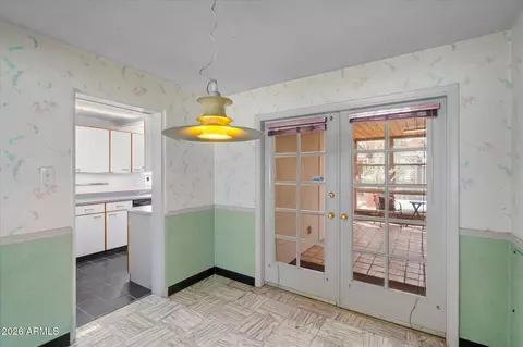 Dining - 1833 E Roma Ave, Phoenix, AZ 85016 photo 1 of 2