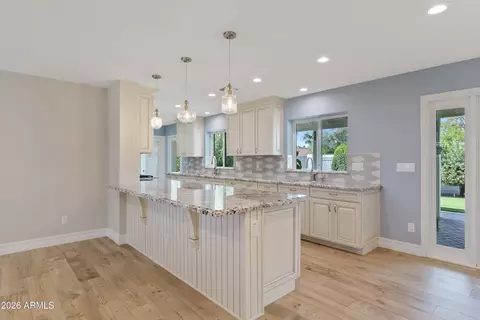 Kitchen - 4010 E Coolidge St, Phoenix, AZ 85018 photo 2 of 4
