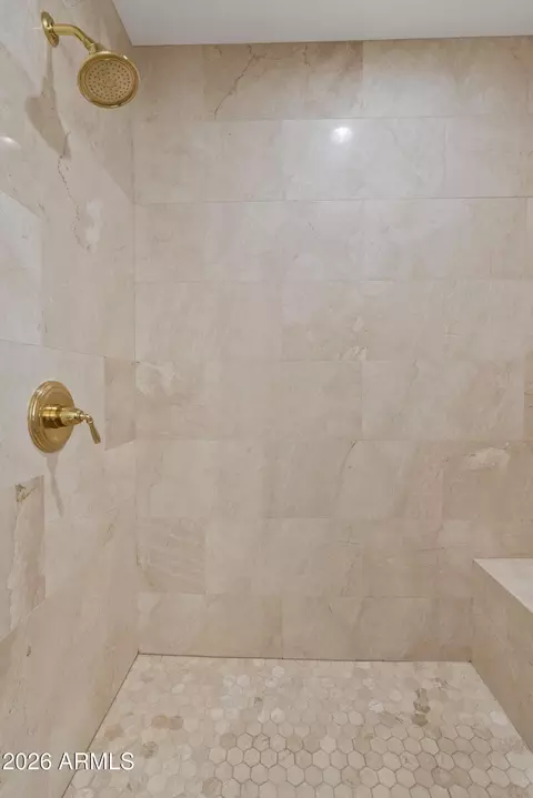 Bath - 4010 E Coolidge St, Phoenix, AZ 85018 photo 3 of 5