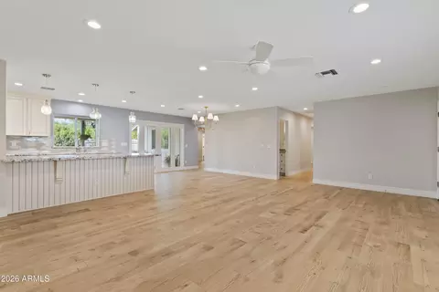 Living - 4010 E Coolidge St, Phoenix, AZ 85018 photo 3 of 3