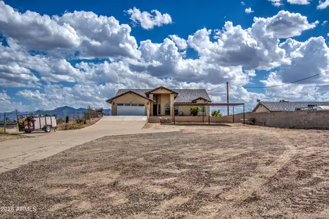 213 Elm Ln, Avondale, AZ 85323