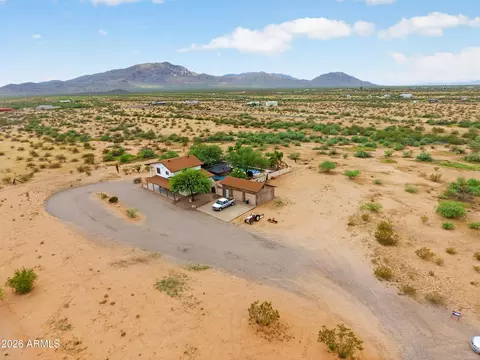 48236 N 519th Ave, Aguila, AZ 85320