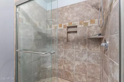 Bath - 4112 E Tanglewood Dr, Phoenix, AZ 85048 photo 3 of 4