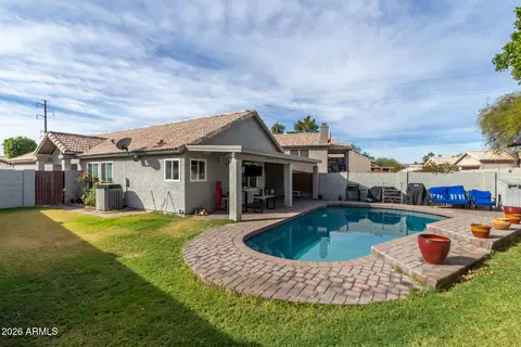 Exterior - 4112 E Tanglewood Dr, Phoenix, AZ 85048 photo 2 of 5