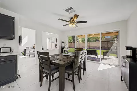 Dining - 16633 S 28th Pl, Phoenix, AZ 85048 photo 1 of 1