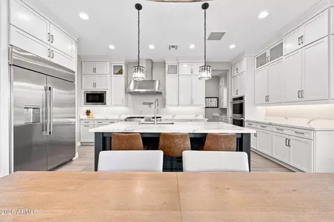 Kitchen - 3409 E Cashman Dr, Phoenix, AZ 85050 photo 5 of 6
