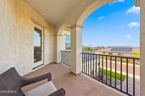 Exterior - 3409 E Cashman Dr, Phoenix, AZ 85050 photo 4 of 9