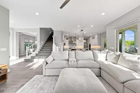 Living - 3409 E Cashman Dr, Phoenix, AZ 85050 photo 3 of 4