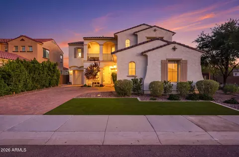 Exterior - 3409 E Cashman Dr, Phoenix, AZ 85050 photo 2 of 9