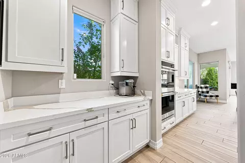 Kitchen - 3409 E Cashman Dr, Phoenix, AZ 85050 photo 6 of 6