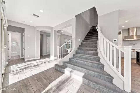 Entry Way - 3409 E Cashman Dr, Phoenix, AZ 85050 photo 2 of 4