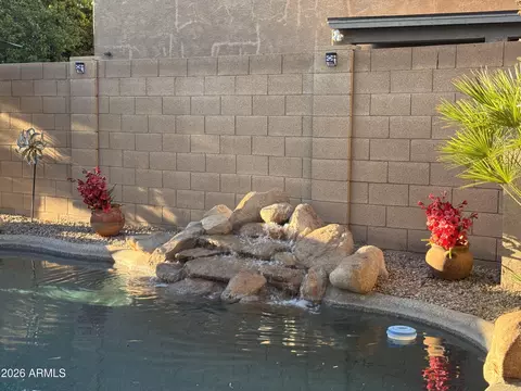 Exterior - 320 W Leah Ave, Gilbert, AZ 85233 photo 6 of 10