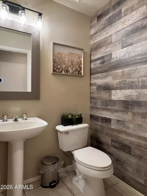 Bath - 320 W Leah Ave, Gilbert, AZ 85233 photo 1 of 10