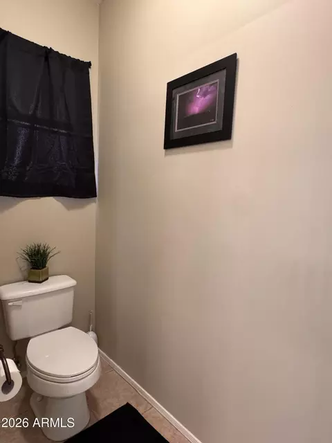 Bath - 320 W Leah Ave, Gilbert, AZ 85233 photo 6 of 10