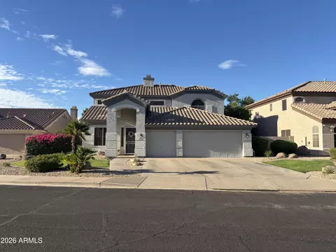 Exterior - 320 W Leah Ave, Gilbert, AZ 85233 photo 2 of 10