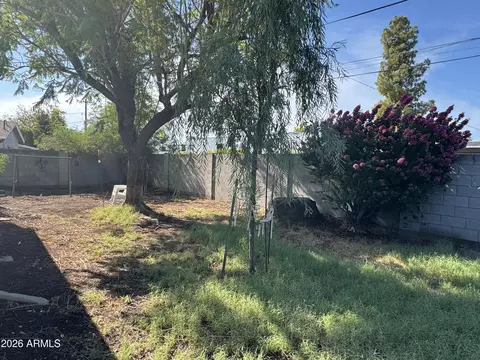 Exterior - 3516 E Amelia Ave, Phoenix, AZ 85018 photo 5 of 8