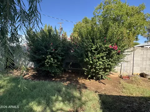 Exterior - 3516 E Amelia Ave, Phoenix, AZ 85018 photo 4 of 8