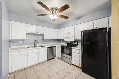 Kitchen - 2151 N Meridian Rd #33, Apache Junction, AZ 85120 photo 2 of 2