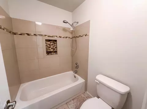 Bath - 3906 E Amberwood Dr, Phoenix, AZ 85048 photo 4 of 4