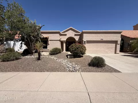 Exterior - 3906 E Amberwood Dr, Phoenix, AZ 85048 photo 7 of 8