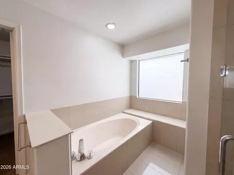 Bath - 3906 E Amberwood Dr, Phoenix, AZ 85048 photo 1 of 4