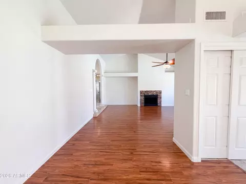 Living - 3906 E Amberwood Dr, Phoenix, AZ 85048 photo 2 of 5