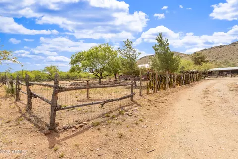 Exterior - 7101 E White Pacheco St, Willcox, AZ 85643 photo 23 of 36