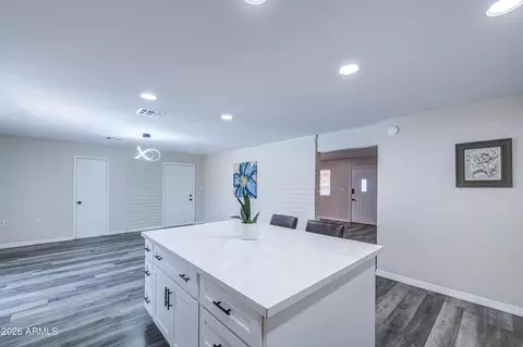 Kitchen - 301 N 87th St, Mesa, AZ 85207 photo 6 of 10