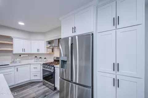 Kitchen - 301 N 87th St, Mesa, AZ 85207 photo 8 of 10