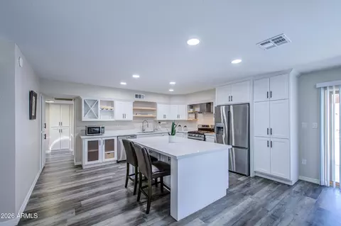 Kitchen - 301 N 87th St, Mesa, AZ 85207 photo 7 of 10