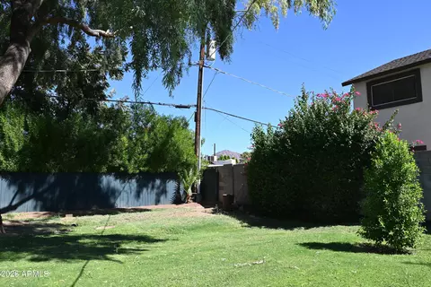 Exterior - 4018 E Lewis Ave, Phoenix, AZ 85008 photo 9 of 12