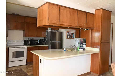Kitchen - 4018 E Lewis Ave, Phoenix, AZ 85008 photo 2 of 2