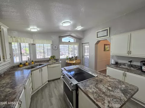 2233 E Behrend Dr #66, Phoenix, AZ 85024 photo 8