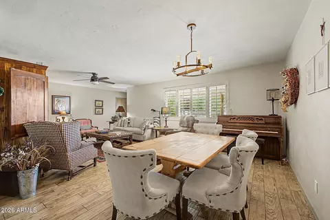 Dining - 4340 E Vermont Ave, Phoenix, AZ 85018 photo 3 of 4