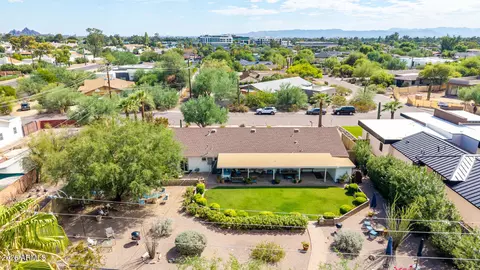 View/Area - 4340 E Vermont Ave, Phoenix, AZ 85018 photo 2 of 15